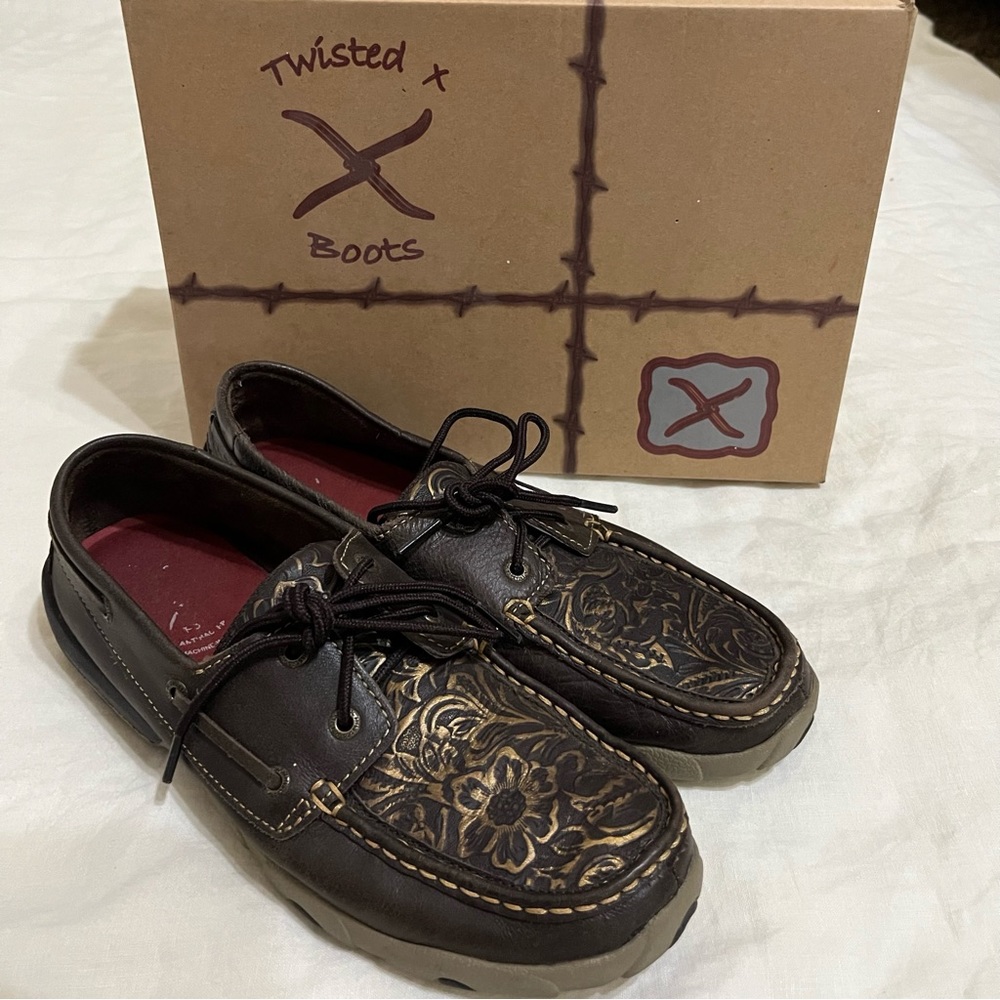 TWISTED X BOOTS women’s driving mocs d-toe